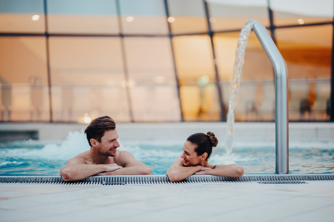 Hotelfotograf in Kärnten beim Warmbad Villach im Pool